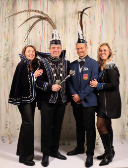 Paplippels 2026 prinsenpaar met adjudantenpaar